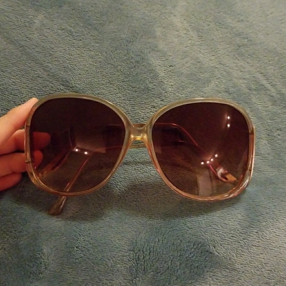 Vintage sunnies
